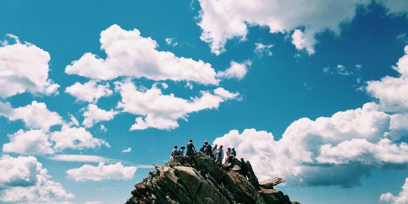 教育机构如何利用Visual Suite统一管理数字资产与模板，实现高效多媒体内容创作